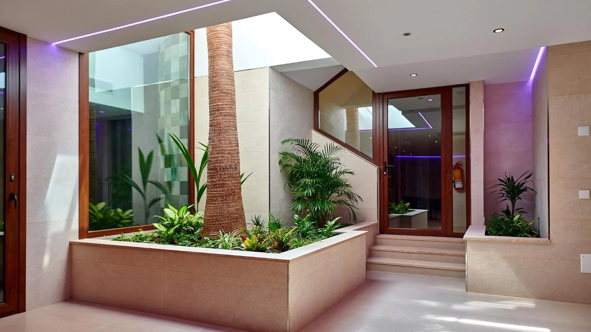 Apartamentos Ponent 파게라 아파트호텔