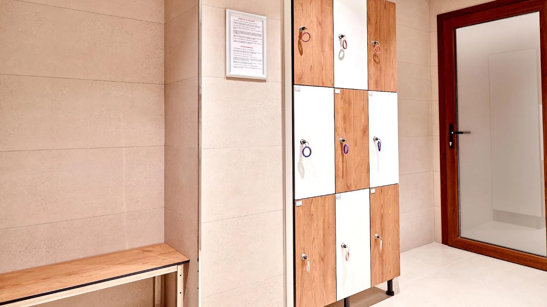 Apartamentos Ponent 파게라
