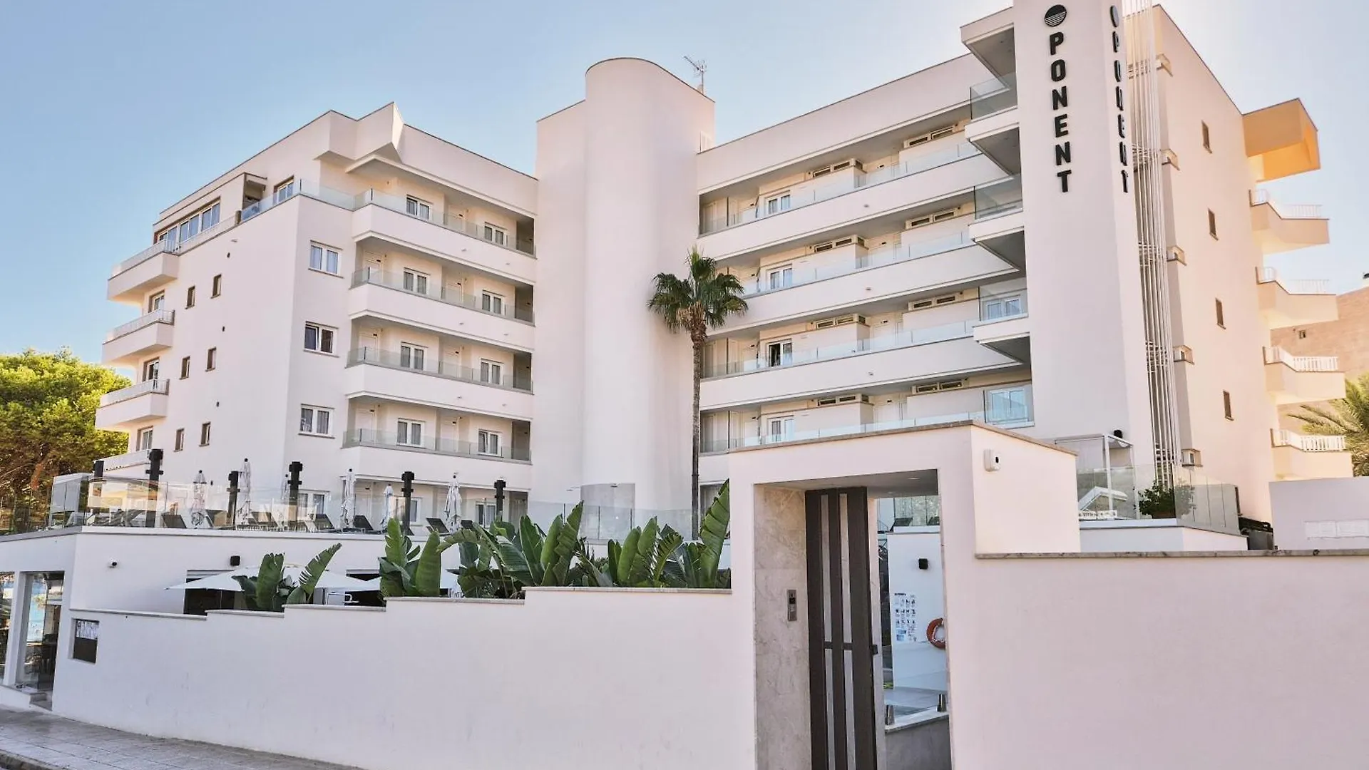 Apartamentos Ponent 파게라 3*,